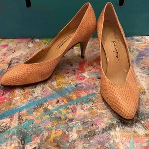 IMPO genuine snakeskin vintage Pumps